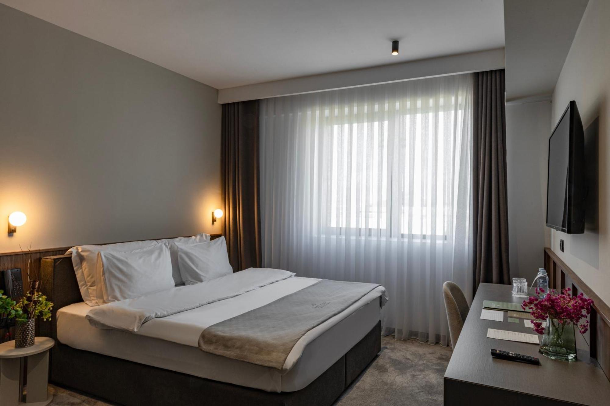 Actor Hotel Suto Orizari Exteriér fotografie
